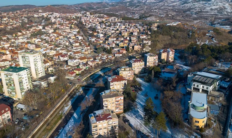 "Nora Mi-a Întors Fiul Împotriva Mea din Cauza Schimbului de Case"